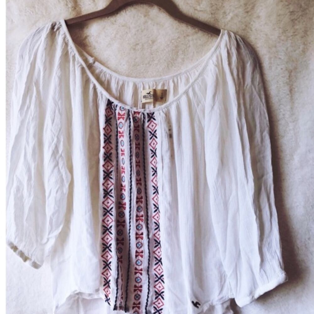 Hollister White Aztec Patterned Blouse